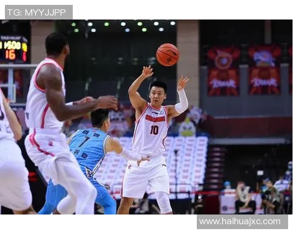 2018年10月3日新疆队与广东队激战回顾精彩瞬间与关键时刻分析 2018年10月3日新疆队与广东队激战回顾精彩瞬间与关键时刻分析